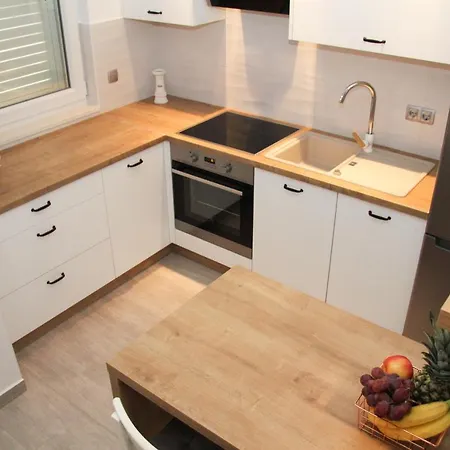 Antea 比奥格勒·纳·莫鲁